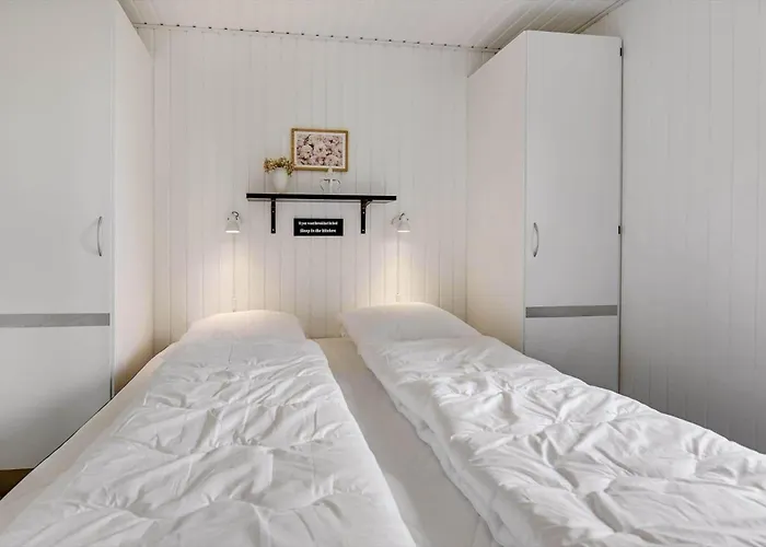 Hs009-henne-hjelmevej-146 *